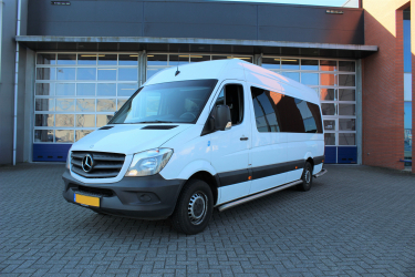 Tussenschot in personenbus 